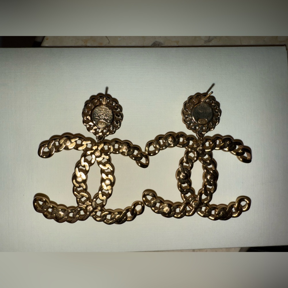 Pearl Crystal Chain CC Drop Earrings gold-tone metal w multicolor rhinestones - Picture 3 of 3